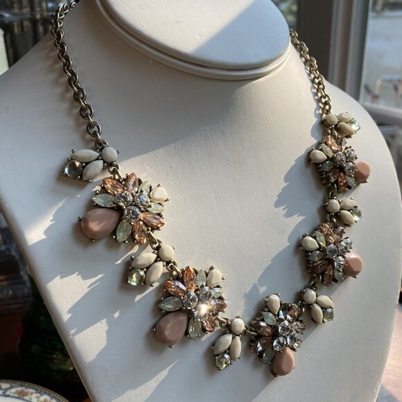 Statement Necklace, Peach Pink Pastel & Rhinestones, Gold Tone, Retro Vibes! - Picture 6 of 10